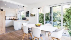 Beispiel offener Küchen- / Essbereich