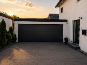 Große Doppelgarage