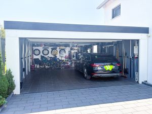 Große Doppelgarage